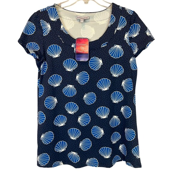 Sunsets & Sweet Tea UPF 50 The Anywhere Shirt  Womens M  NWT  Navy Print Top Tee - Picture 1 of 6